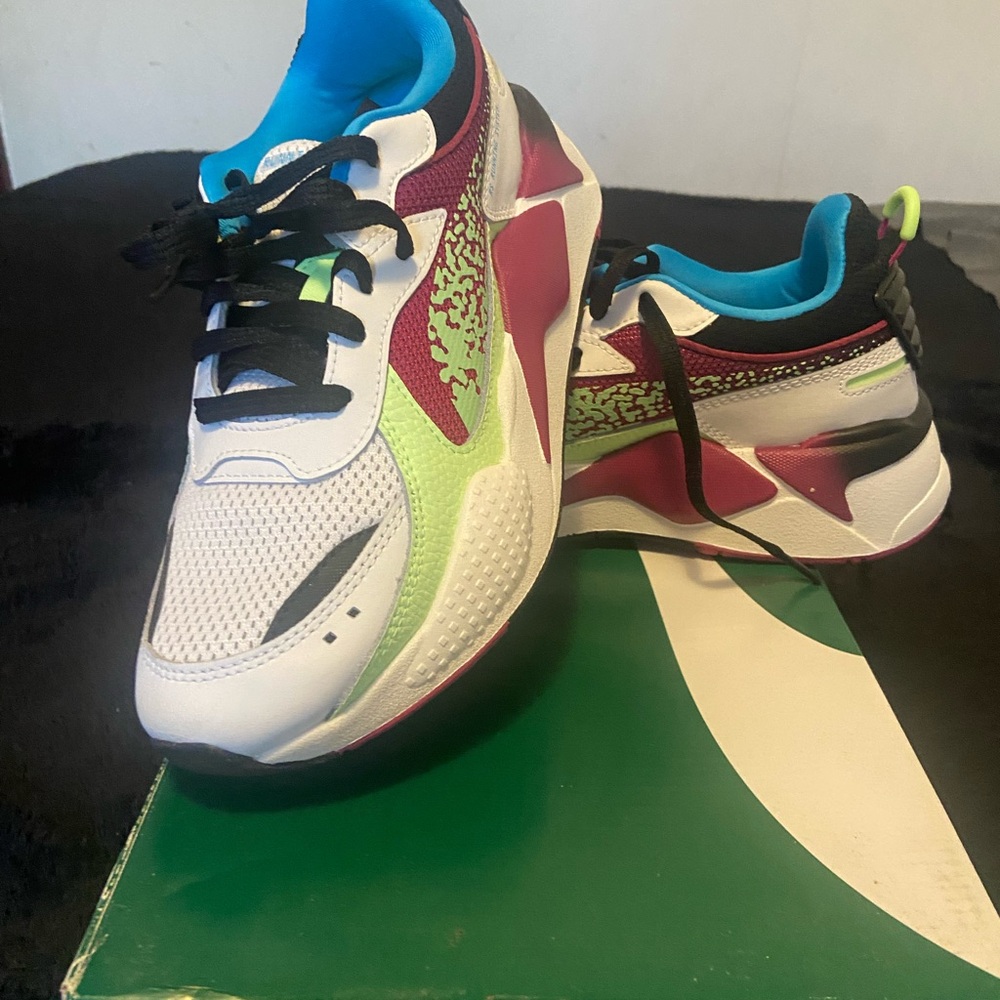 Size 8 sneakers